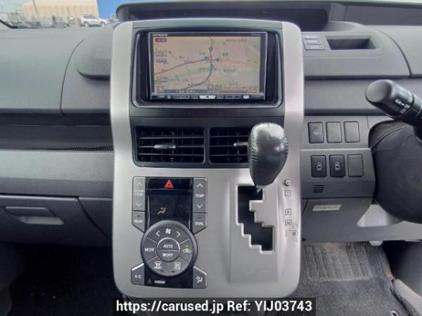 Used 2008 AT toyota noah ZRR70W Image[19]