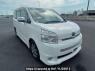 Used 2009 AT toyota voxy ZRR70W Image[0]