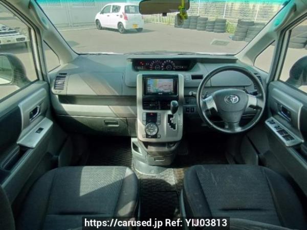 Used 2009 AT toyota voxy ZRR70W Image[17]