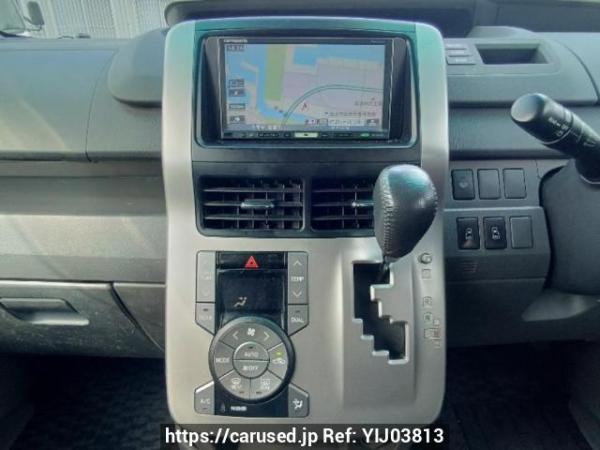Used 2009 AT toyota voxy ZRR70W Image[19]