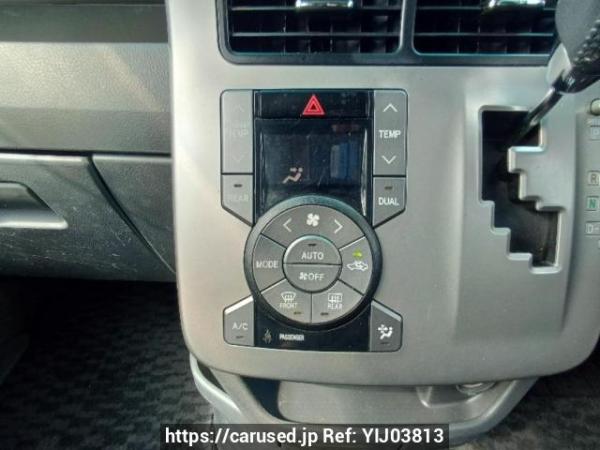 Used 2009 AT toyota voxy ZRR70W Image[22]