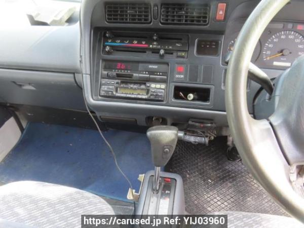 Used 2004 AT toyota hiace-van TRH112V Image[15]