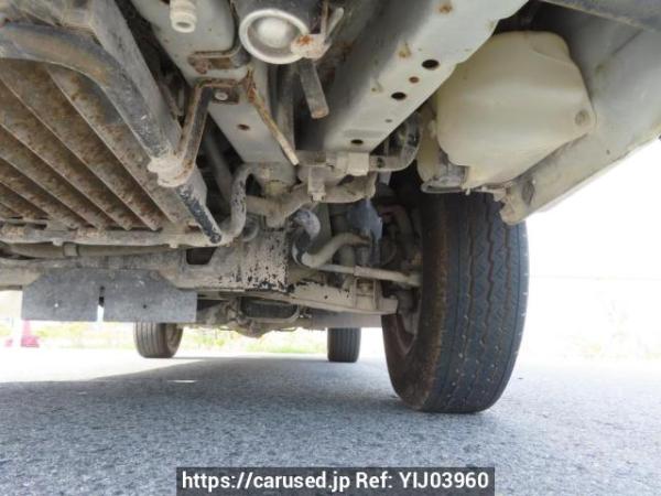 Used 2004 AT toyota hiace-van TRH112V Image[27]