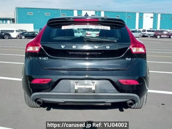 Used 2014 AT volvo v40 MB4164T Image[5]