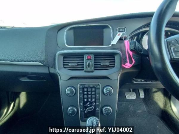 Used 2014 AT volvo v40 MB4164T Image[17]