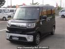 Daihatsu Wake LA700S
