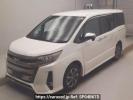 Toyota Noah ZRR85W