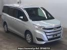 Toyota Noah ZRR85G