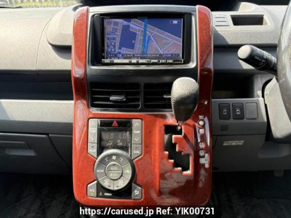 Used 2009 AT toyota voxy ZRR70W Image[24]
