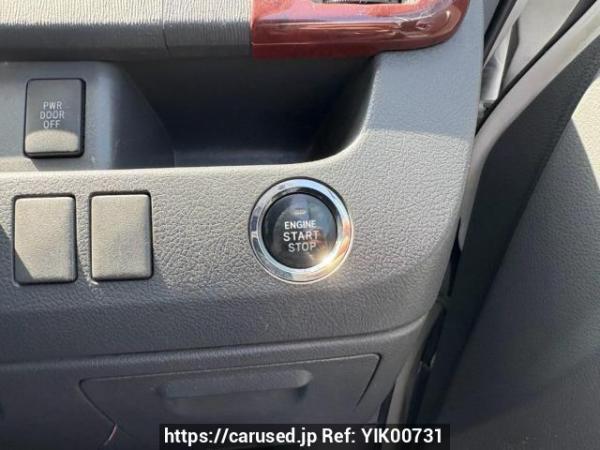 Used 2009 AT toyota voxy ZRR70W Image[29]