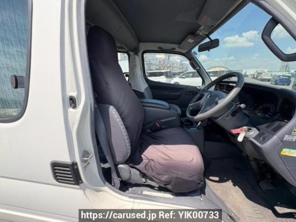 Used 2000 AT toyota hiace-wagon RZH111G Image[12]
