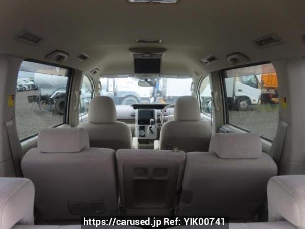 Used 2010 AT toyota noah ZRR70G Image[9]