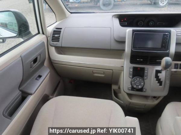 Used 2010 AT toyota noah ZRR70G Image[24]