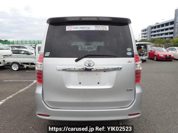 Used 2007 AT toyota noah ZRR75W Image[5]