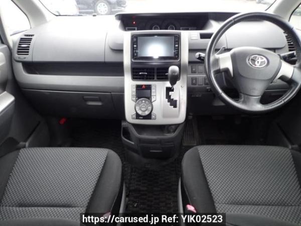 Used 2007 AT toyota noah ZRR75W Image[16]