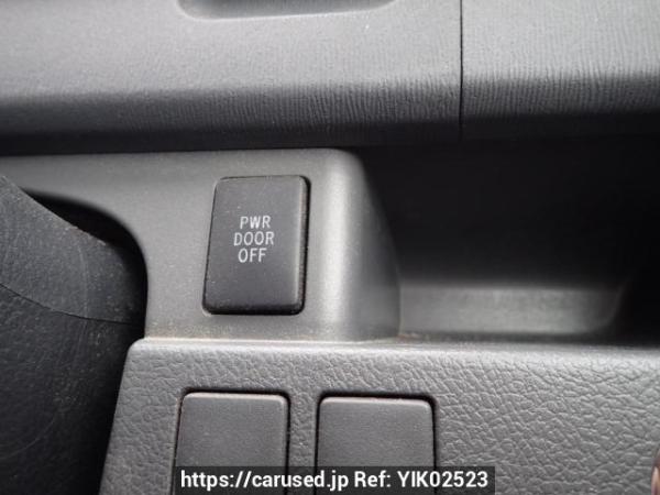 Used 2007 AT toyota noah ZRR75W Image[28]