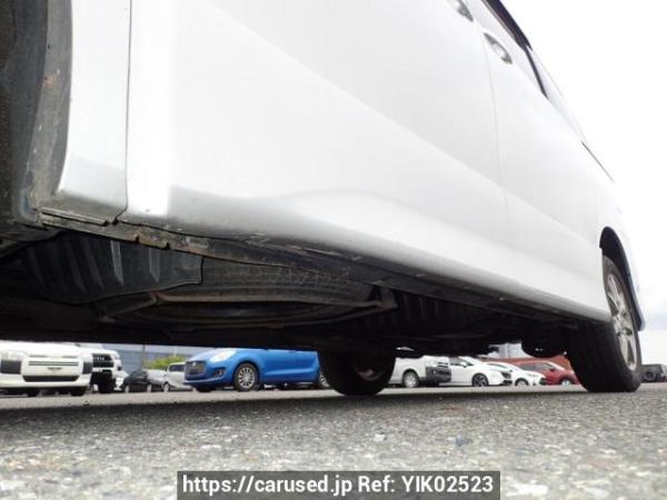 Used 2007 AT toyota noah ZRR75W Image[39]