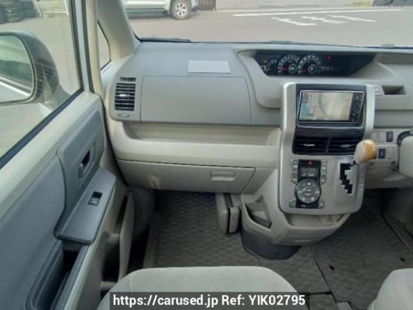 Used 2009 AT toyota noah ZRR70G Image[18]