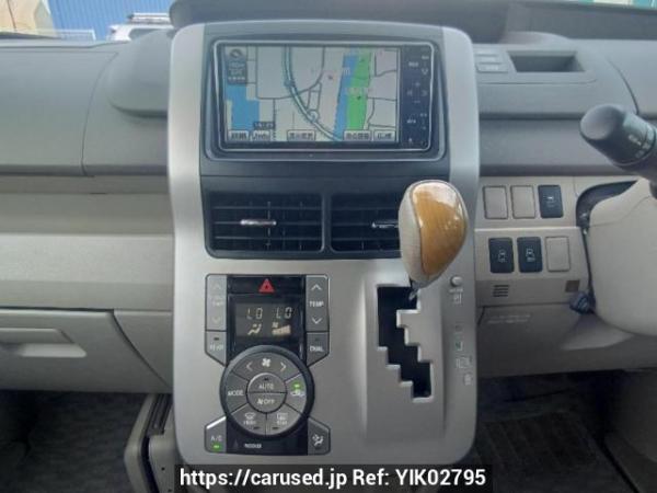 Used 2009 AT toyota noah ZRR70G Image[19]