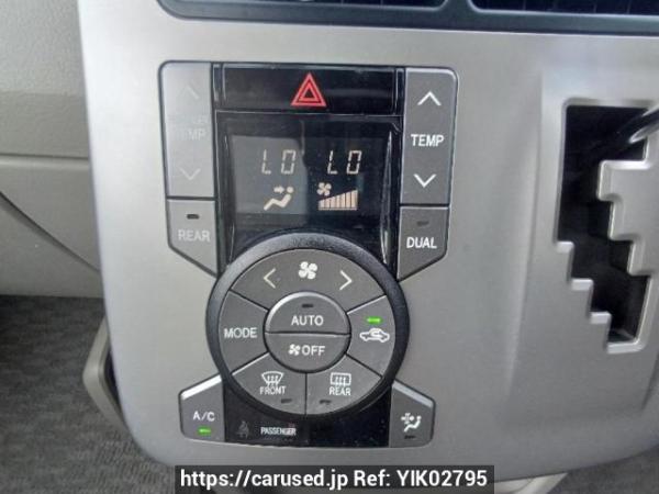 Used 2009 AT toyota noah ZRR70G Image[22]