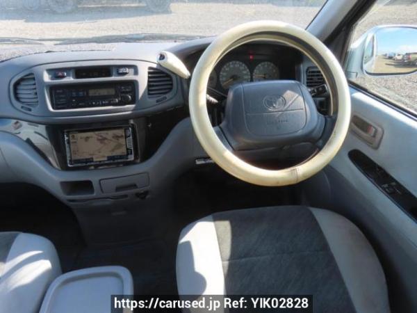 Used 1999 AT toyota regius-wagon RCH41W Image[24]