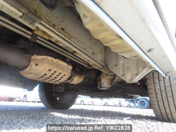 Used 1999 AT toyota regius-wagon RCH41W Image[42]