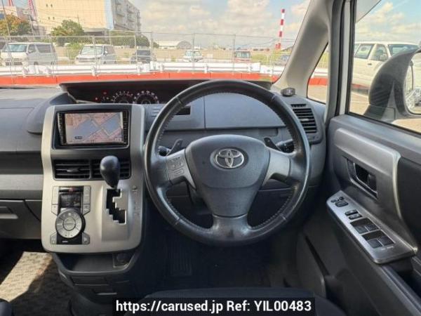 Used 2010 AT toyota voxy ZRR70W Image[21]