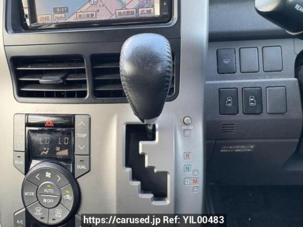 Used 2010 AT toyota voxy ZRR70W Image[28]