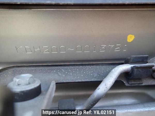 Used 2005 AT toyota regiusace-van KDH200V Image[12]