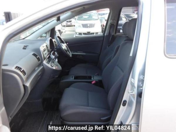 Used 2005 AT toyota wish ZNE10G Image[12]