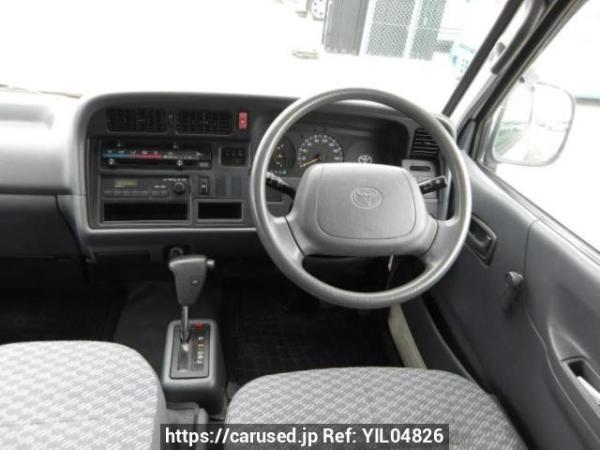 Used 2000 AT toyota regiusace-van RZH112V Image[15]
