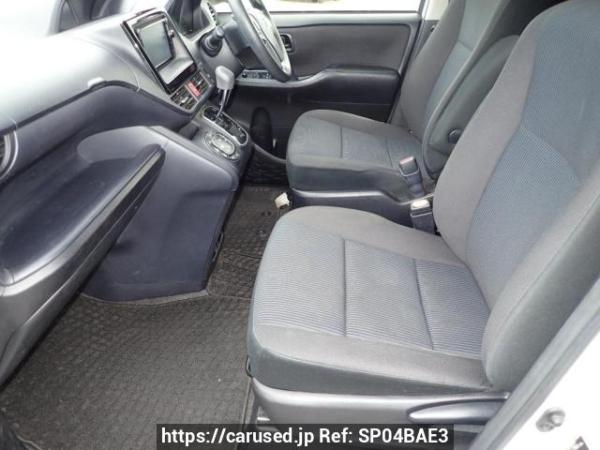 Used 2015 AT toyota noah ZRR80G Image[12]
