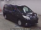 Toyota Noah ZWR80G