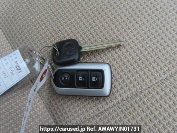 Used 2005 AT toyota raum NCZ20 Image[32]