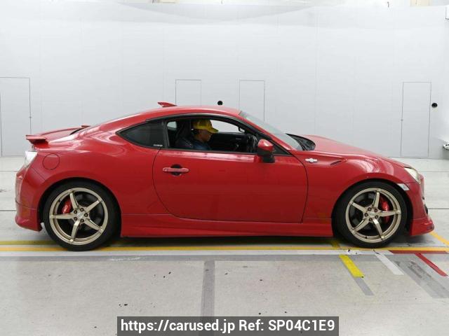 Buy Used 2013 Toyota 86 ZN6 (SP04C1E9) - Carused.jp