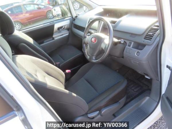 Used 2009 AT toyota voxy ZRR70W Image[13]