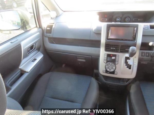 Used 2009 AT toyota voxy ZRR70W Image[24]