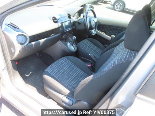 Used 2009 AT mazda demio DE3FS Image[15]
