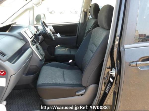 Used 2009 AT toyota noah ZRR70W Image[14]