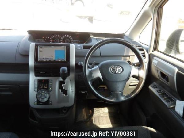 Used 2009 AT toyota noah ZRR70W Image[21]
