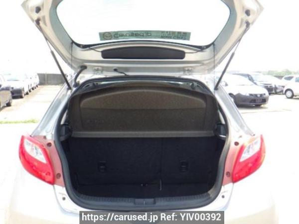 Used 2012 AT mazda demio DE3FS Image[8]