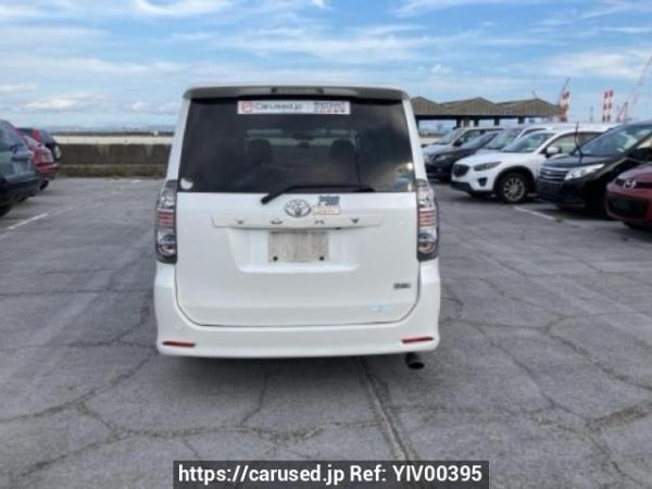 Used 2007 AT toyota voxy ZRR70W Image[5]