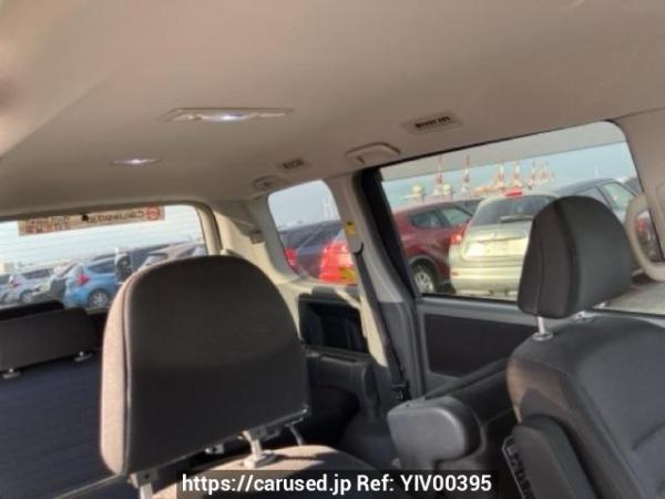 Used 2007 AT toyota voxy ZRR70W Image[17]