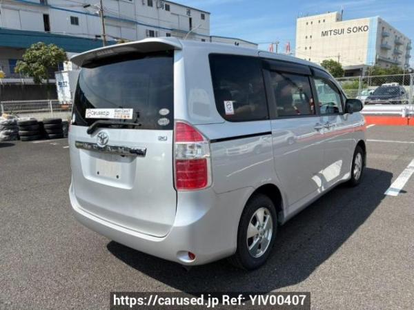 Used 2007 AT toyota noah ZRR70G Image[6]