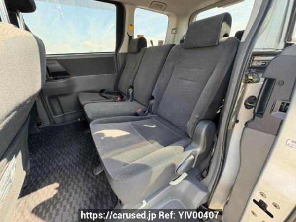 Used 2007 AT toyota noah ZRR70G Image[15]