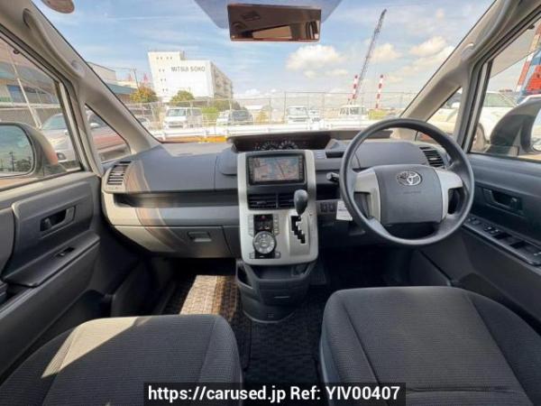 Used 2007 AT toyota noah ZRR70G Image[19]