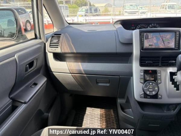 Used 2007 AT toyota noah ZRR70G Image[20]