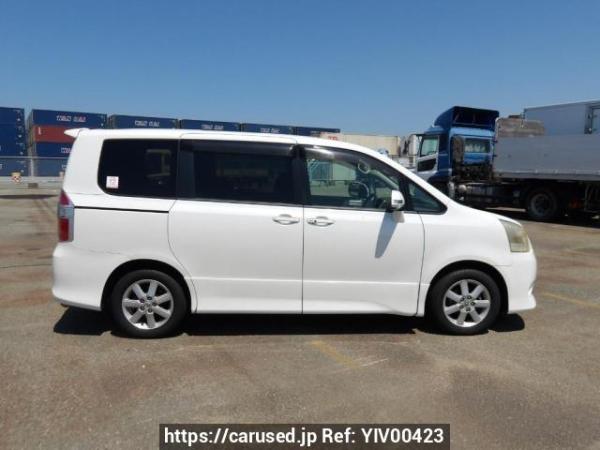 Used 2007 AT toyota noah ZRR70W Image[7]