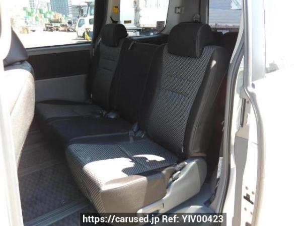 Used 2007 AT toyota noah ZRR70W Image[15]