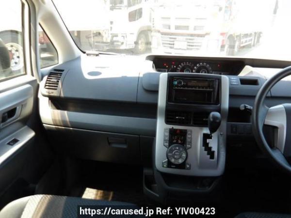 Used 2007 AT toyota noah ZRR70W Image[18]